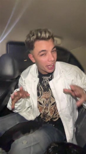 ‏#احمد_فيشا⚡️ 😜