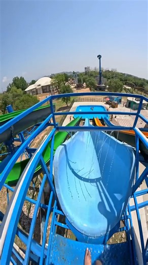 Welcome back Summer⛱️🌞#parkour #youtubeshorts #moneyheist #shorts #bellaciao#waterpark