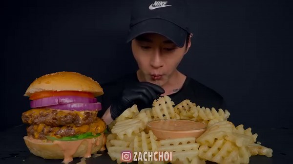 10K views · 156 reactions | ASMR CHEESEBURGER & WAFFLE FRIES MUKBANG 먹방 COOKING & EATING SOUNDS - Zach Choi ASMR Join my group: https://www.facebook.com/groups/1512910189502681 | Zach Choi ASMR | Facebook