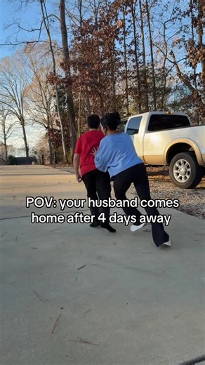 Lauren Berryhill | CFNS, CSCS, CPT on Instagram: "No children were harmed in the making of this reel 😂 #marriedlife #coupleshumor #marriedhumor #husbandandwife #humor #funny #viral #funnyvideos #foryou #ᴇxᴘʟᴏʀᴇᴘᴀɢᴇ"