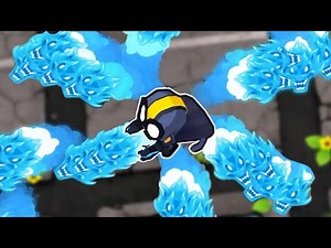 This Random Projectiles Combo is INSANE in BTD6!