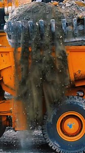 "Unleashing the Power of P&H 4100XPC: Precision Loading in Action" Here are the key specifications for the P&H 4100XPC: *Operating Weight: Approximately 1,532,235 kg (3,378,000 lbs) *Bucket Capacity (Dipper): 52.8 to 61.2 cubic meters (69 to 82 cubic yards) *Nominal Payload Capacity: 100 to 109 metric tons (110 to 120 short tons) #HeavyMachinery #MiningEquipment #MegaMachines #Operator #HaulTruck #alatberat | Konstruksi Berat