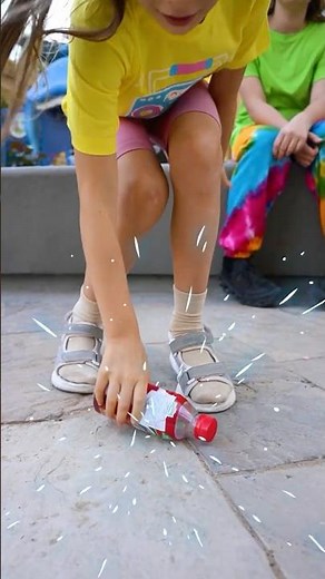 Kids learn to sort trash 🌍♻️ #1BillionSummit #1BKindness