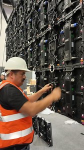 ✨ Somos más que un fabricante de pantallas LED ✨ Te ofrecemos: 🔧 Reparación de módulos 📚 Capacitaciones especializadas 🛠️ Instalación profesional ¿Ya conocías nuestros servicios? 💡 Alarga la vida útil de tus pantallas con calidad, rapidez y confianza. ¡Escríbenos! Estamos para ayudarte. #PantallaLED #ServicioTecnico #Absen #LED #PantallasLED #ServicioTécnico #InstalaciónLED #Absen | Absen México