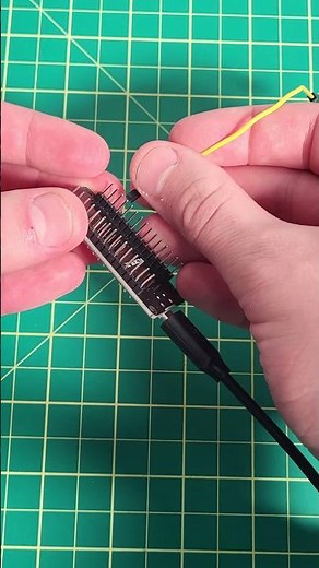 Seeing Electricity Through Walls!? (Esp32 non-contact AC sensor)