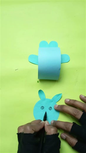 cat making from paper sheets