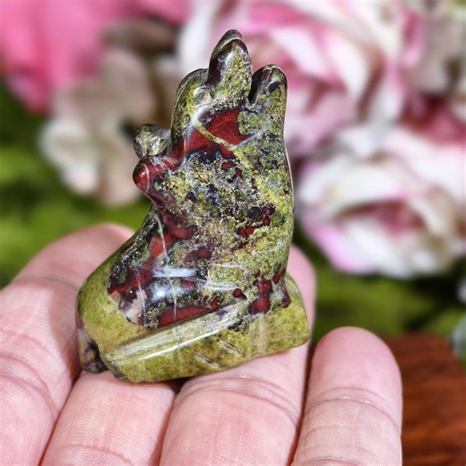 Natural Dragon Blood Stone Wolf Statue: Crystal Animal Sculpture Decor - Etsy