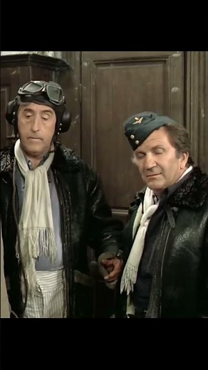 La Septième Compagnie au clair de lune (1977): "Tassin, donne ton falzar..."