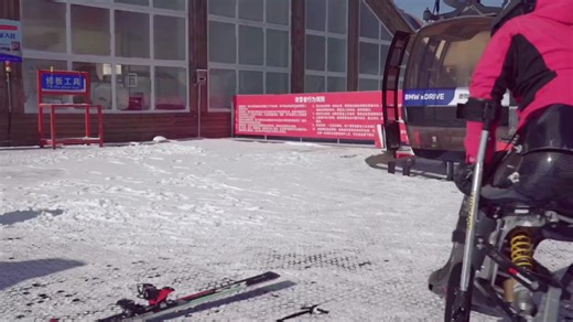 688K views · 10K reactions | Paralympic alpine skiing is an adaptation of alpine skiing for athletes with a disability. The newly formed Chinese Para-alpine skiing team debuted on the international stage in 2019. Zhang Wenjing, one of the top skiers of the team, is training hard and going all out for the #Beijing2022 #WinterParalympics. | Xi's Moments | Facebook