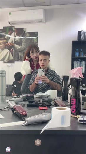 Cuộc Sống Tích Cực Giữa Cmt Tiêu Cực