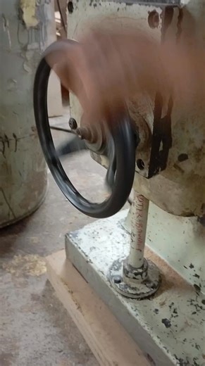 5.3K views · 18 reactions | making a round router on a round panel. #woodworking #woodideas #tablerouter #diyproject | Solichun Ahmad | Facebook
