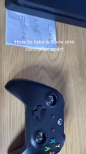 How to take a Xbox one controller apart #fypage #foryoupage #foryoupageofficiall #xboxone #xbox #xboxcustomizedcontroller #xboxcustom