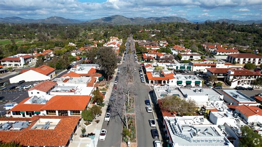 Living in the Rancho Santa Fe Neighborhood of Rancho Santa Fe, CA