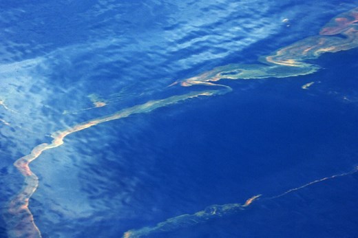 Scientists create new oil spill response technology