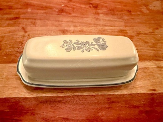 Pfaltzgraff Stoneware Yorktowne Covered Butter Dish, USA Retired - Etsy