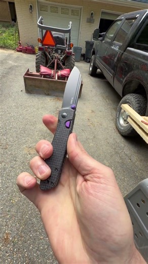 🔥 Precision meets elegance with the Kizer Renaissance Knife 🔥