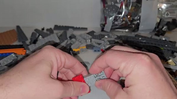 Building LEGO Star Wars Mandalorian’s N-1 Starfighter 75325 (As a new Star Wars Fan!)