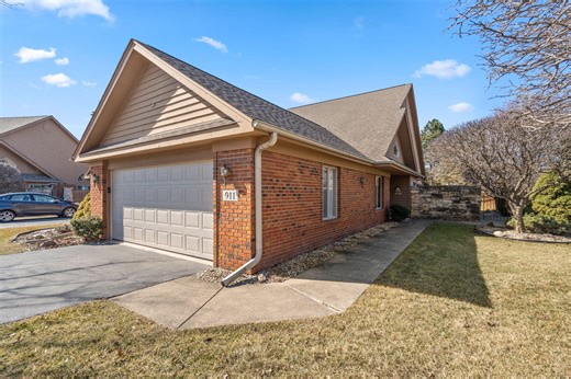 911 Westminster Ln, Munster, IN 46321 - MLS 834646 - Coldwell Banker