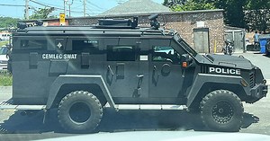 Man in custody after 13-hour standoff with police in Worcester