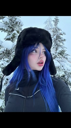 Transform Your Hair with Dark Blue Color Techniques