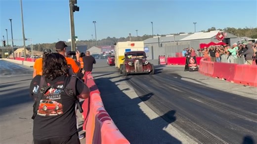 You guys like burnouts??? Lets go!!! #sickweek #sickthemag #hackshack #harveyshackshack #dragandrive @gfab_offroad @thirdcoastcoatings @donovans_plumbing @fullthrottletexas @classichotrods_c10 @outlawsgaragellc @briantooleyracing @better.call.paul_btr @harveys.craft.shack @alphagraphics_beaumont @adventurelifestylegroup Houston Truck Parts, TM Enterprises, NCBR, IDBIT Services @sickthemag @harveys.craft.shack @3gvideo | Harvey's Hack Shack