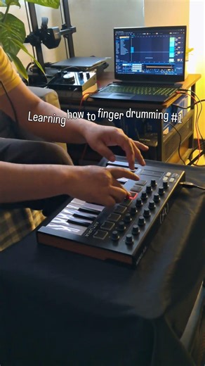Learning to finger drumming. #producer