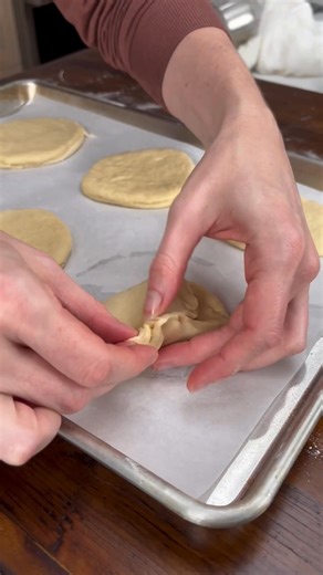 These cherry pie hand donuts are one of my all time favorite desserts. Light, fluffy, and filled with the most incredible cherry filling. They’re basically a donut and a slice of pie in one Comment DONUTS and I’ll DM you the recipe 🍒🍩 #cherrypie #handdonuts #homemadedesserts #fromscratchbaking #sweettooth #dessertideas #bakingathome #comfortbaking #fblifestyle https://thesaltycooker.com/cherry-doughnut-hand-pies-with-vanilla-bean-glaze/ | The Salty Cooker