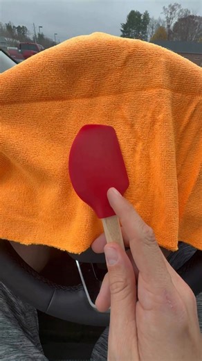 Griffith Ceith James on Instagram: "How to use a spatula to clean your windshield!"