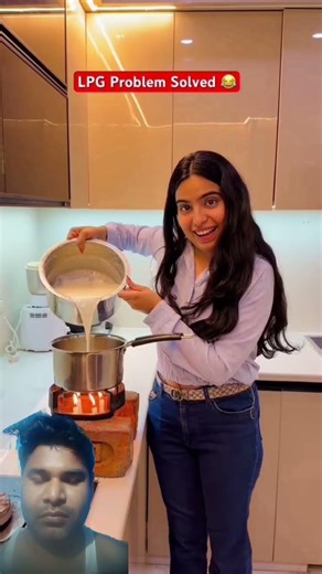 @lpg problem solved fun 😊⛽🤣#shorts #trendingshorts #priyel#dushyantkukreja #reactionclip9