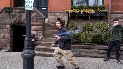 Man arrested after throwing 'nail bombs' near NYC mayor's home