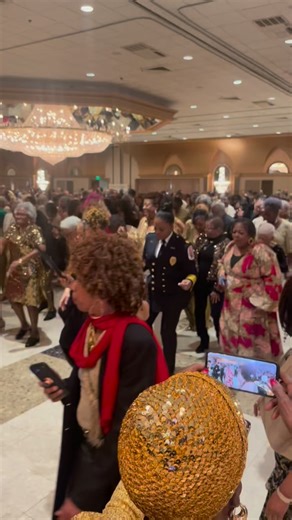 This afternoon, PGFD Fire Chief Michaelides kicked off the Holiday Season with “Boots On The Ground” at @pgcountyexec County Executive Braveboy’s Golden Senior Ball. Chief Michaelides connected with more than 1,000 attendees, celebrated our community’s seniors and even had an opportunity to hit the dance floor! To learn about the PGFD’s fire & life safety classes offered to seniors, call the Office of Community Relations & Engagement at 301-883-5250! #bootsontheground #excellenceineverything | O