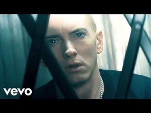 Eminem - The Monster (Feat. Rihanna) - tekst piosenki - Tekstowo.pl
