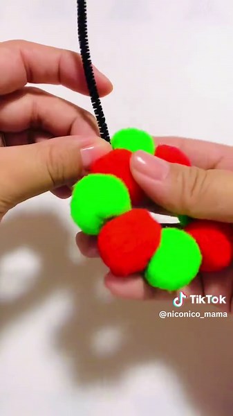 手作りクリスマスツリーの作り方と飾り付けアイデア