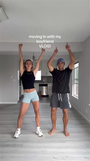 thankful for @Roadway Moving for saving me the stress of moving !!! code SARAK10 ! #couplestiktok #movingvlog #Vlog #fyp #roadwaymoving | Sarakathryns
