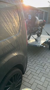 8.3K views · 185 reactions | The best tripod in to world? Always creative ;) #r1300gs #r1100gs | Peet Gerards | Facebook