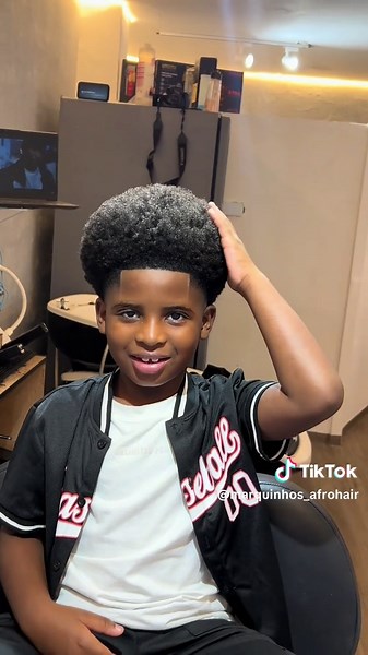 Transformações de Cabelo Afro: Taper Fade e Black-Power