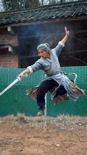 Lightning Sword Kung Fu⚡Aerial Spin Mastery