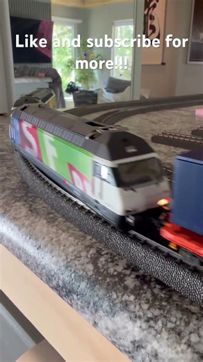 Insane electrical ⚡️ pulling power | Marklin