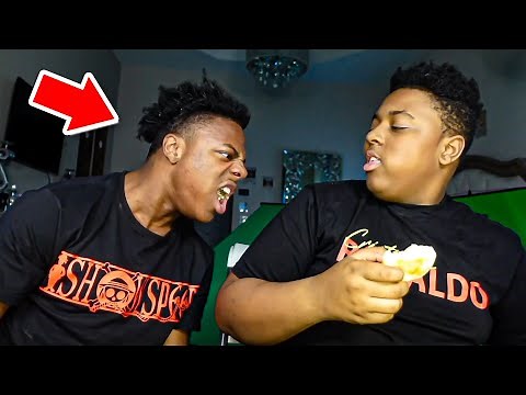 iShowSpeed Eats Chicken with Jamal...