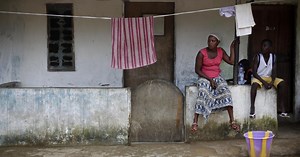 Risks of Ebola spreading by air travel