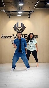 Mehfil me hasi tu hi to nahi 📍 @vibe_by_hfm #virenchauhanchoreography #viren #virenchauhan #virenchauhandance #srk | Viren Chauhan