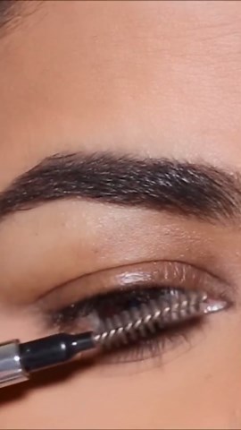 The quickest crystal cut crease for hooded eyes
