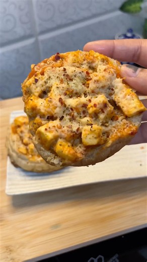 Cheesy Paneer buns 🧀|Domino-Style Recipe| #shorts #snacks #paneer #viral #shortsfeed