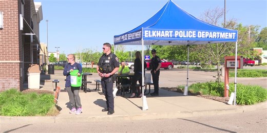 Elkhart police take part in ‘Cop on a Rooftop’ fundraiser for Special Olympics Indiana