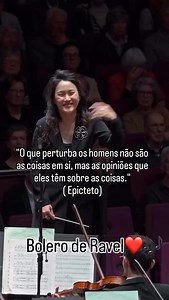 A música Bolero de Ravel foi completa em 192, por Maurice Ravel, construída sobre um único tema repetido exaustivamente, enquanto a orquestra cresce, camada por camada, numa progressão quase cinematográfica. não há mudanças, não há contrastes melódicos, apenas um aumento de uma crescente tensão. A frase, reflete a natureza hipnótica e repetitiva da obra onde a imposição de uma mesma ideia rítmica e melódica leva a uma perturbação, não por uma ameaça externa, mas pela resistência mental à inevita