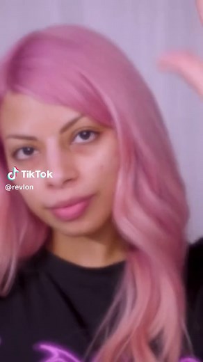 Spotlight on: #ColorSilk Digitones in Pastel Pink! 💓 Try @Harbsy 🐇 ‘s whole #gaminggoddess look using our lens on Revlon.com!