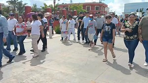 18K views · 173 reactions | #TIZIMIN Con escasa participación de Tizimileños y visitantes, así inicia el recorrido a las casas de los 10 diputados de Feria como parte de la tradición  | NT Yucatán | Facebook