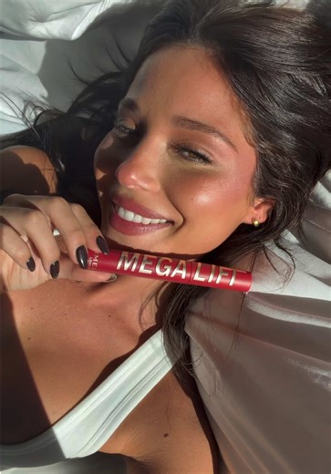 Full Face Makeup Using Rimmel London MEGALIFT Mascara