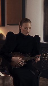 825K views · 2.2K reactions | So excited to share a snippet of ‘Dancing in the Kitchen’, an unreleased demo  This song is all about finding strength in the most unexpected places. Can’t wait for you to hear it  Let me know what you think in the comments below  | Freya Ridings | Facebook