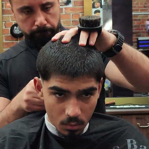 “Buzz Cut + Mid Skin Fade Transformation | Sharp & Clean Look”
